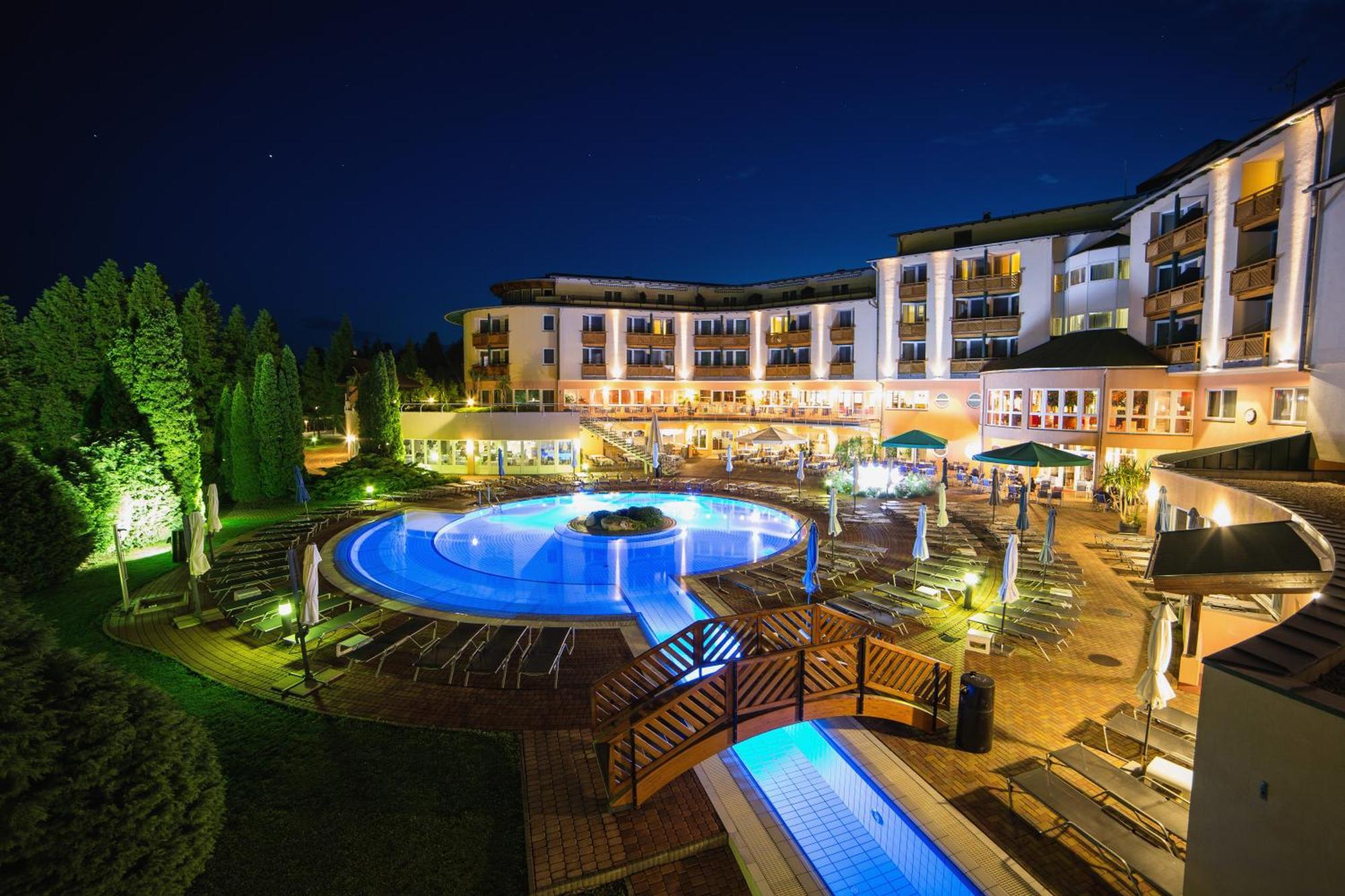 LOTUS THERME HOTEL & SPA ХЕВИЗ 5* (Венгрия) - от 22216 RUB | NOCHI